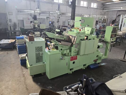 Máy mài cho thanh dài, cung cấp khả năng chứa lớn và khung chắc chắn, đảm bảo hoạt động ổn định trong các nhà máy sản xuất